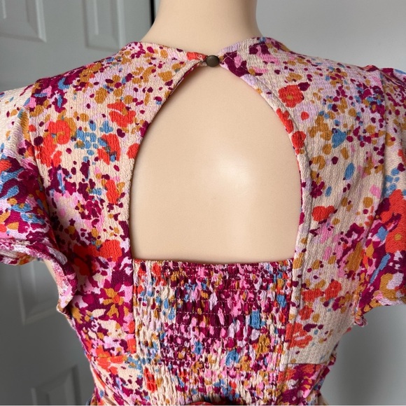 ANTHROPOLOGIE FLORAL FLUTTER SLEEVES CROPPED SMOCKED BLOUSE - Picture 11 of 13